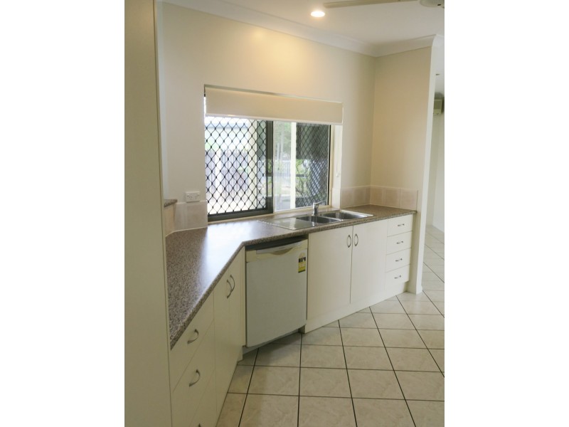 39 Meander Close, Brinsmead QLD 4870