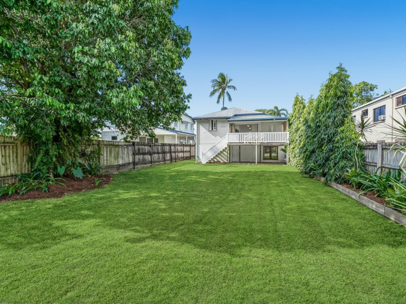 331 McLeod Street, Cairns North QLD 4870