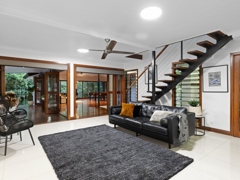 1-5 Cochrane Street, Stratford QLD 4870