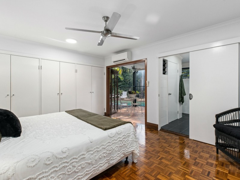 1-5 Cochrane Street, Stratford QLD 4870