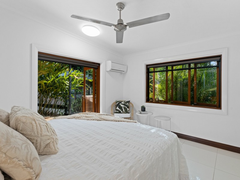 1-5 Cochrane Street, Stratford QLD 4870