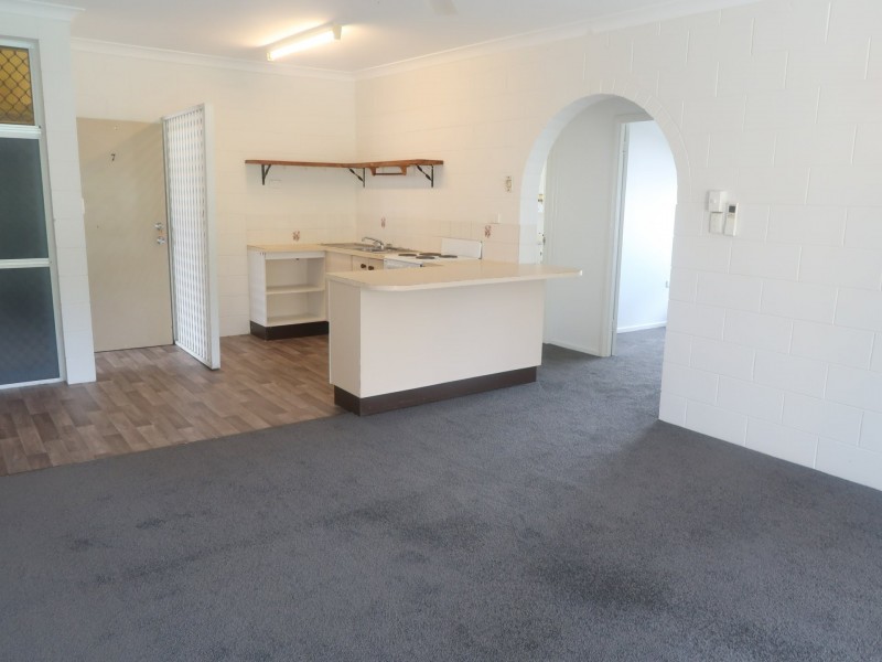 7/8 Maytown Close, Manunda QLD 4870