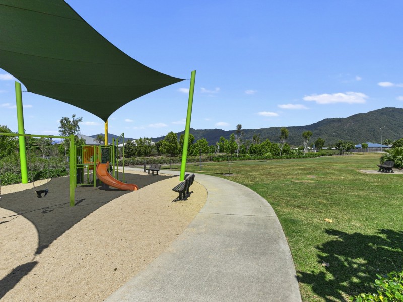 6 Byerstown Link, Trinity Park QLD 4879