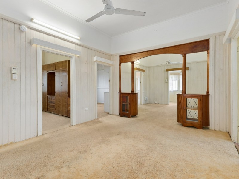 127 Collins Avenue, Edge Hill QLD 4870