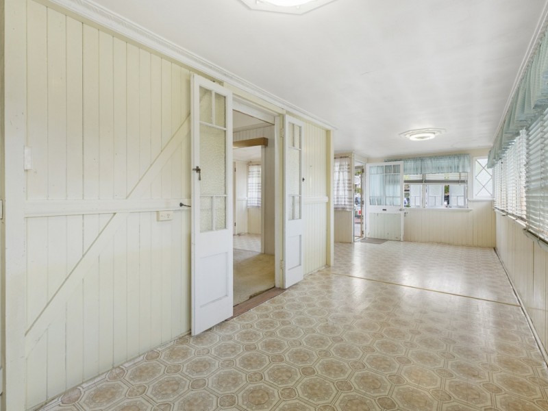 127 Collins Avenue, Edge Hill QLD 4870