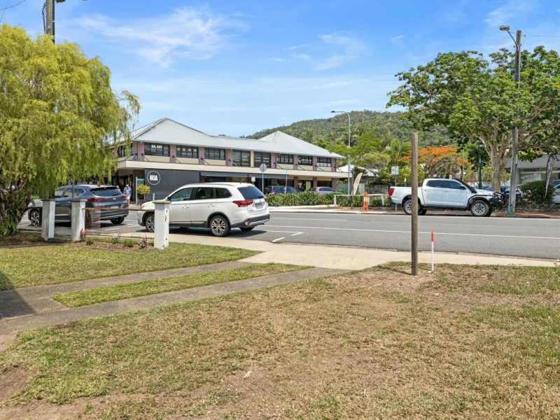 127 Collins Avenue, Edge Hill QLD 4870