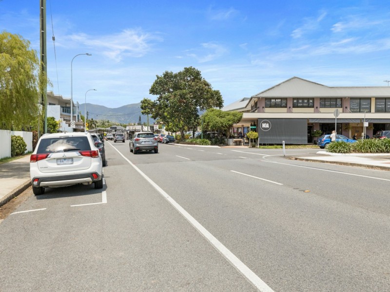 127 Collins Avenue, Edge Hill QLD 4870