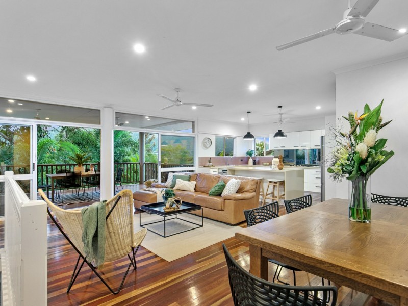 1 Panoramic Place, Whitfield QLD 4870
