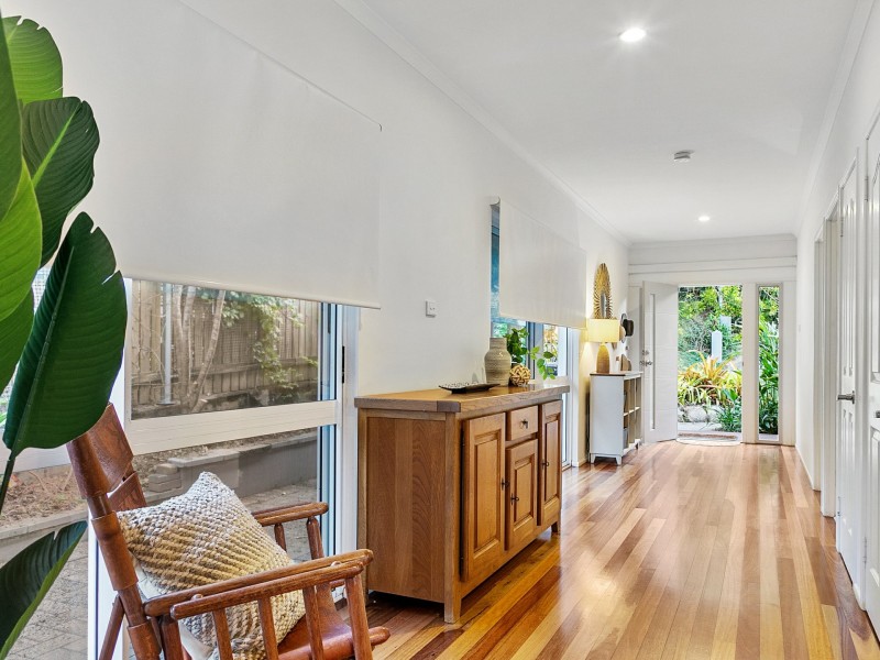1 Panoramic Place, Whitfield QLD 4870