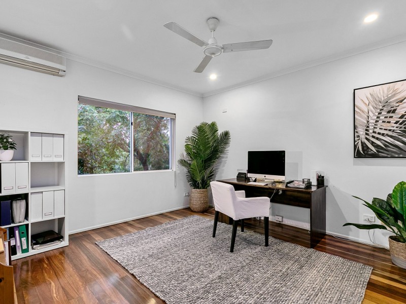 1 Panoramic Place, Whitfield QLD 4870