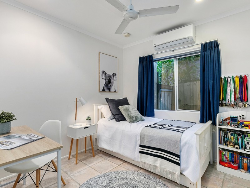 1 Panoramic Place, Whitfield QLD 4870