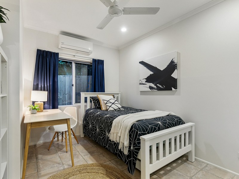1 Panoramic Place, Whitfield QLD 4870