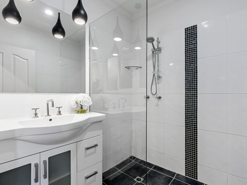 1 Panoramic Place, Whitfield QLD 4870