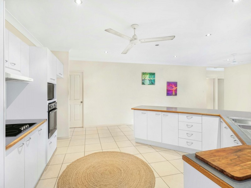 12 Greenford Close, Brinsmead QLD 4870