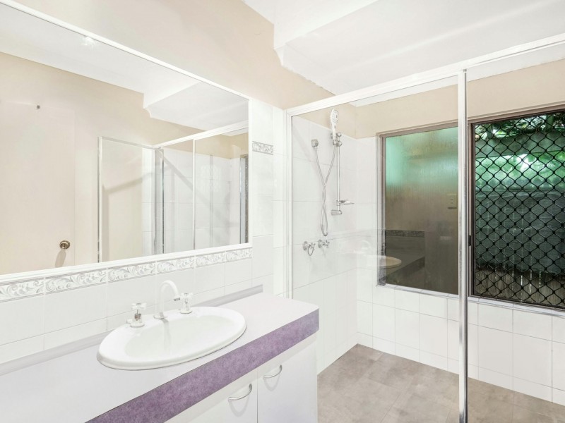 12 Greenford Close, Brinsmead QLD 4870