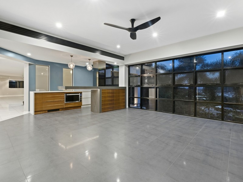 48 East Parkridge Drive, Brinsmead QLD 4870