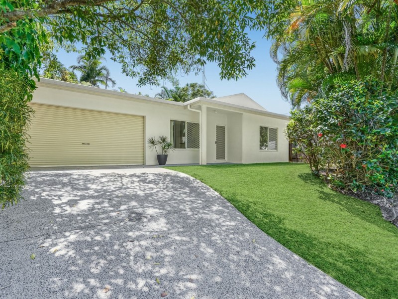 8 Dodd Court, Mooroobool QLD 4870