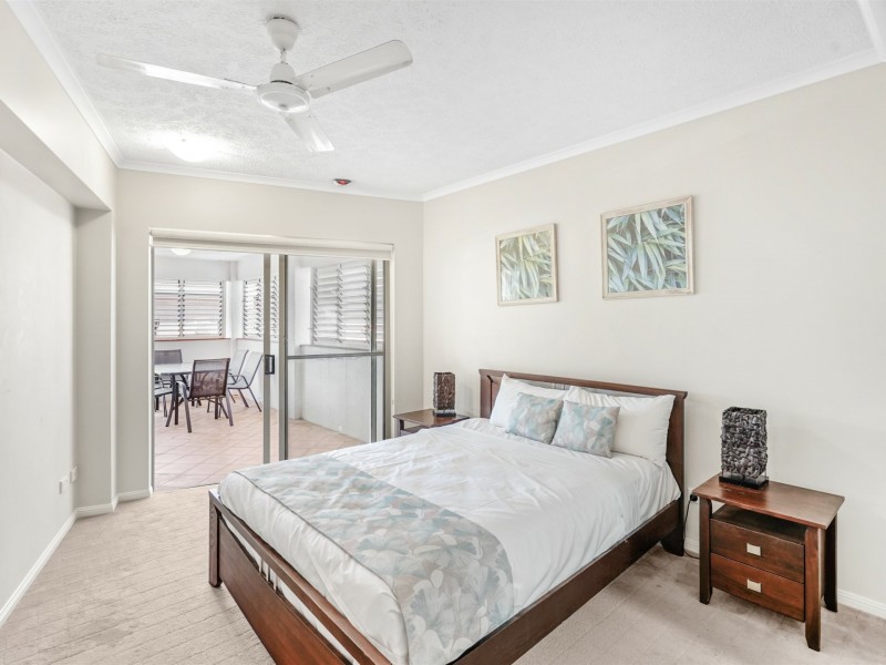 20/275-277 Esplanade, Cairns North QLD 4870