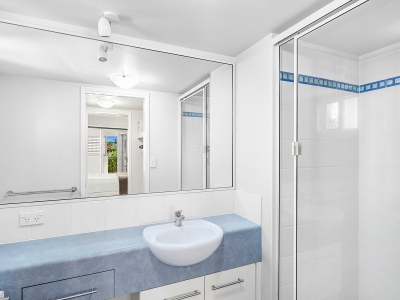 11/275-277 Esplanade, Cairns North QLD 4870