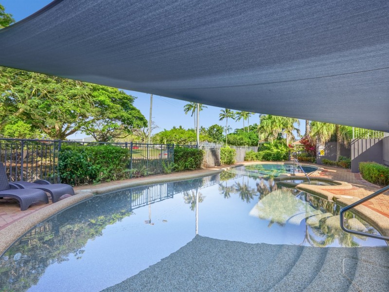 11/275-277 Esplanade, Cairns North QLD 4870
