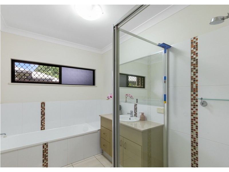 23 Botany Avenue, Redlynch QLD 4870