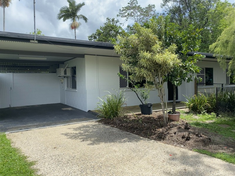 7 Izatt Close, Edge Hill QLD 4870