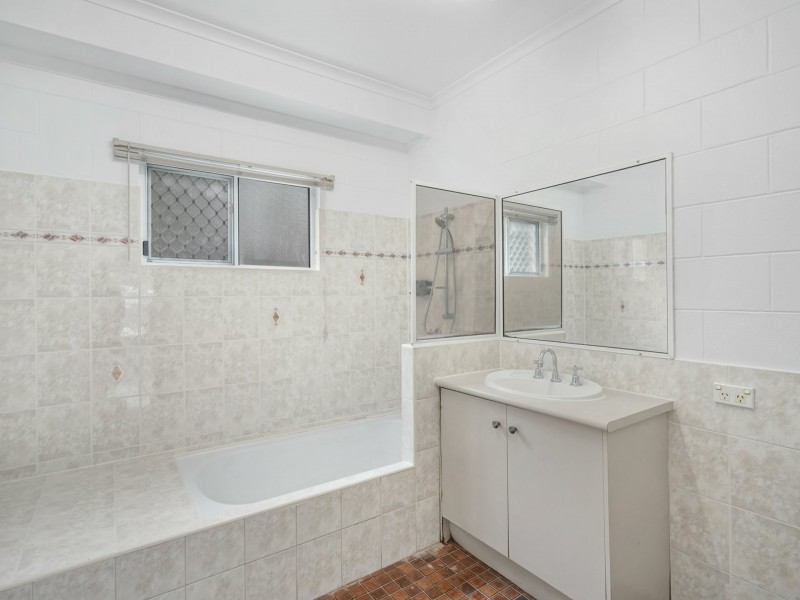 4 Butland Street, Brinsmead QLD 4870