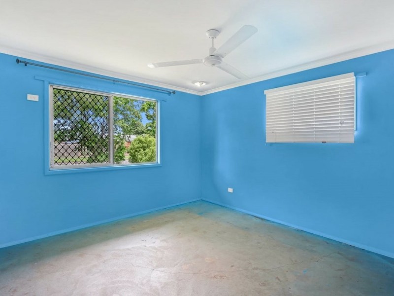449 McCoombe Street, Mooroobool QLD 4870