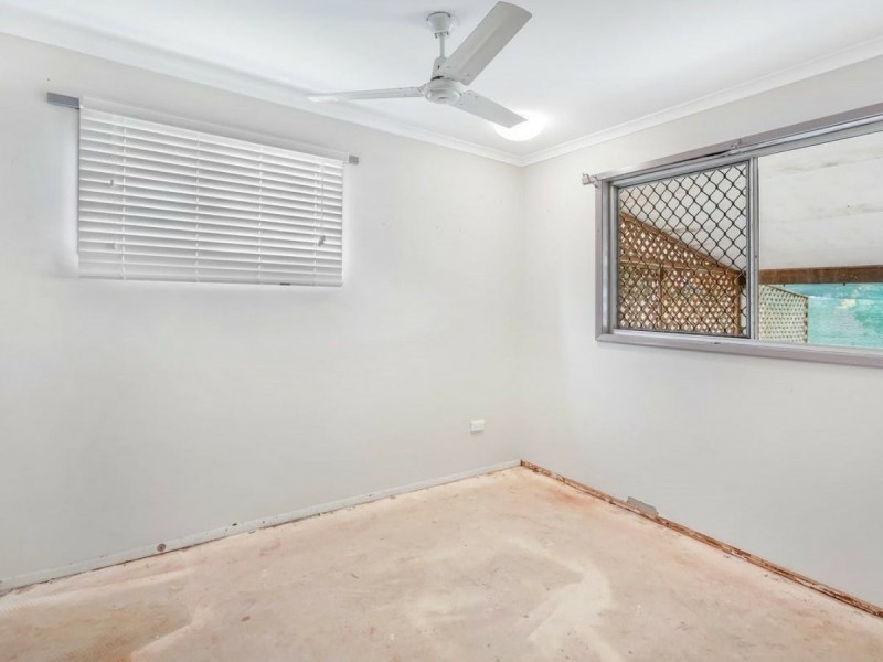 449 McCoombe Street, Mooroobool QLD 4870