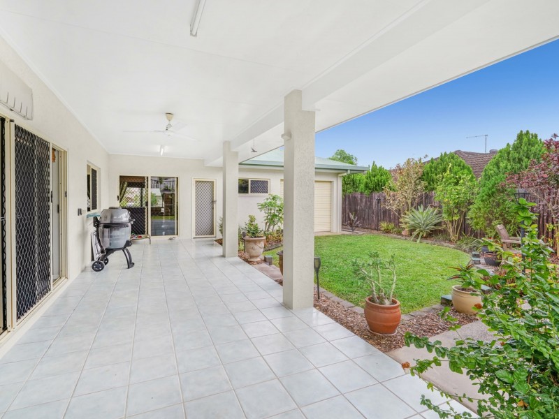 20 Saint Albans Close, Brinsmead QLD 4870
