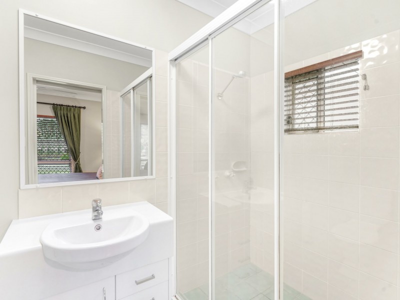 20 Saint Albans Close, Brinsmead QLD 4870