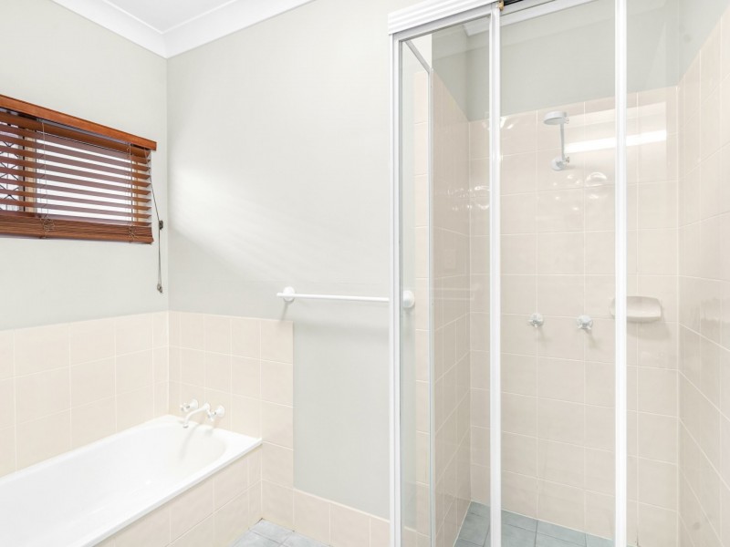 20 Saint Albans Close, Brinsmead QLD 4870