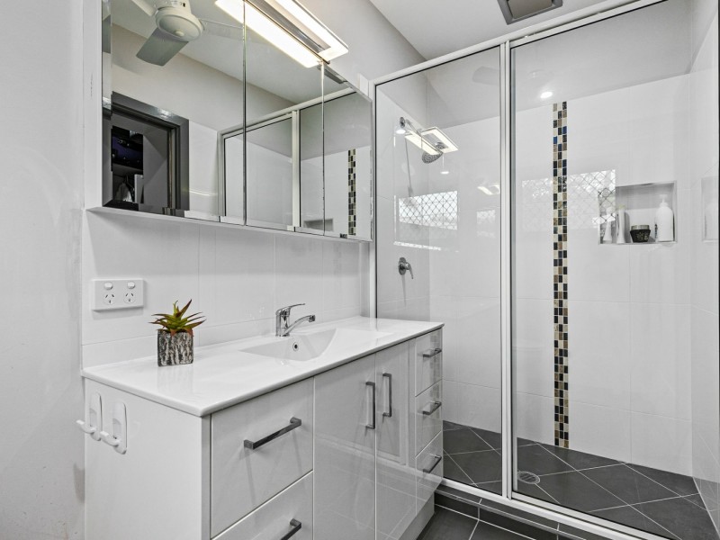 19B Boden Street, Edge Hill QLD 4870