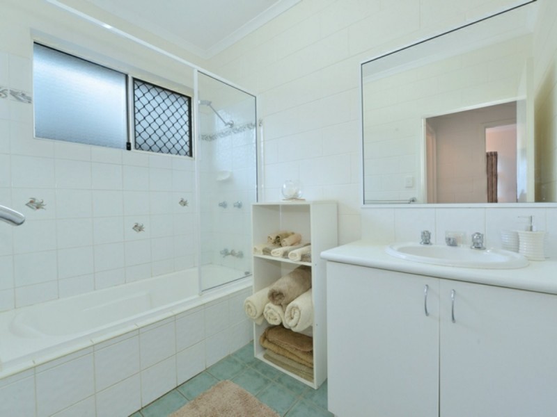 158 Timberlea Drive, Bentley Park QLD 4869