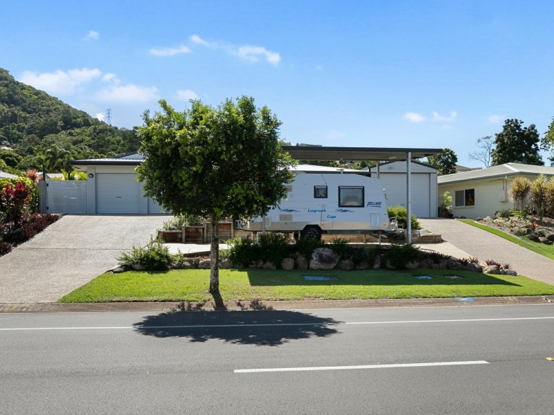 32 Summer Hill Drive, Mooroobool QLD 4870