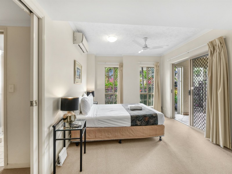 903/2 Greenslopes Street, Cairns North QLD 4870