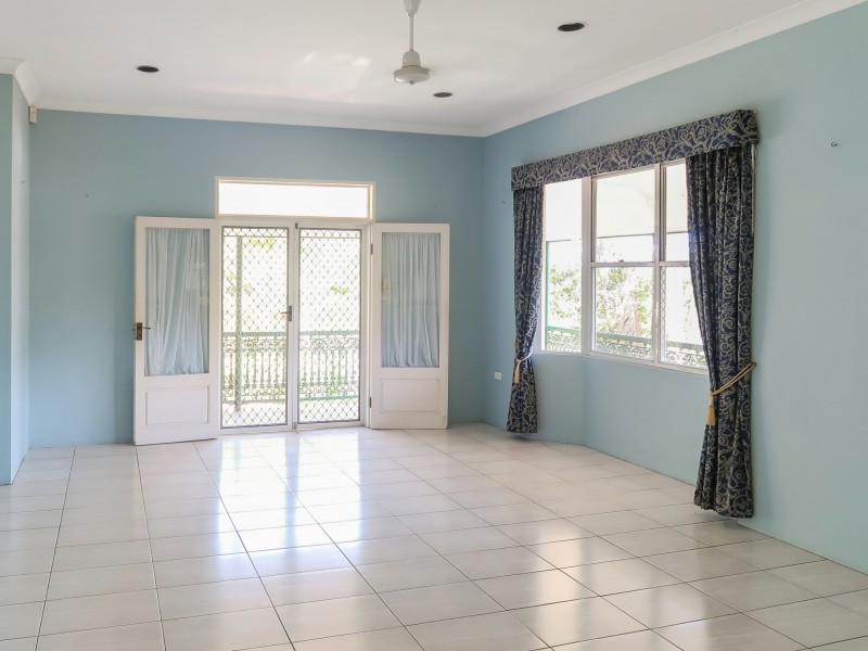 1 Moule Close, Whitfield QLD 4870