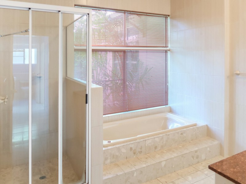 1 Moule Close, Whitfield QLD 4870