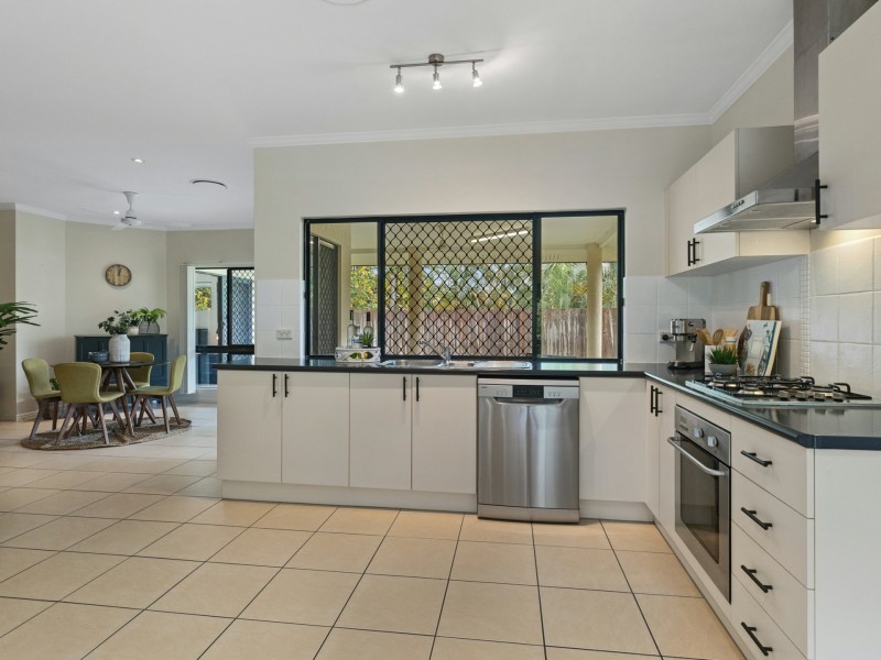 4 East Parkridge Drive, Brinsmead QLD 4870