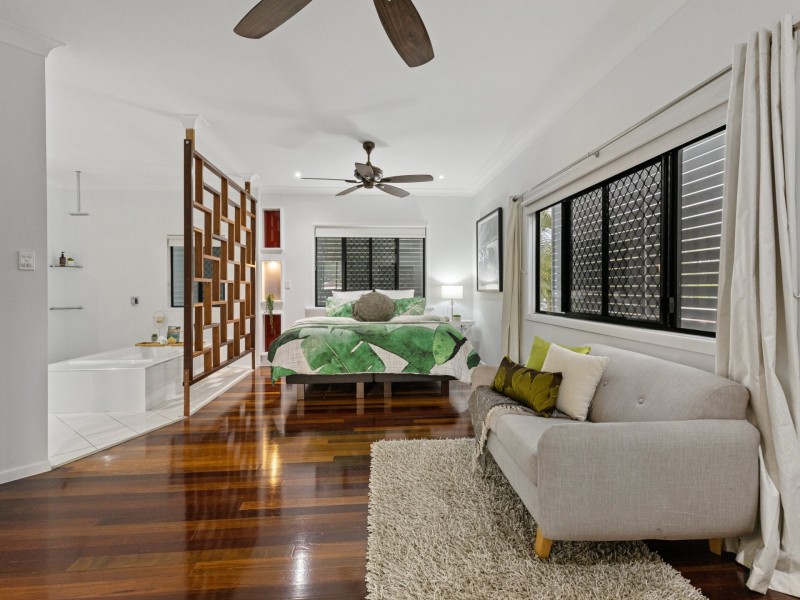 19 Purbeck Place, Edge Hill QLD 4870