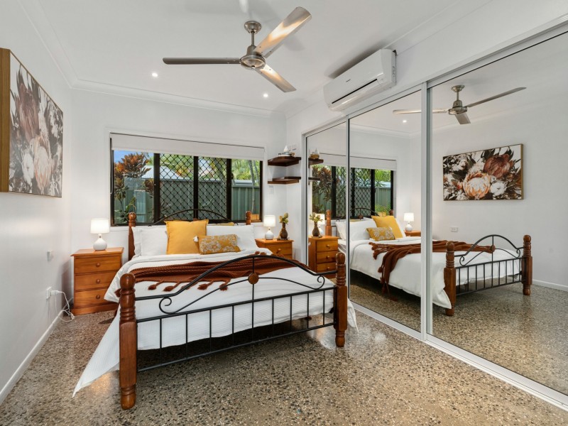 19 Purbeck Place, Edge Hill QLD 4870