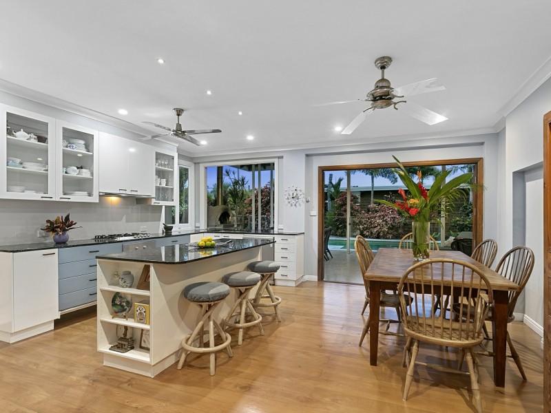 25 Endeavour Road, Clifton Beach QLD 4879