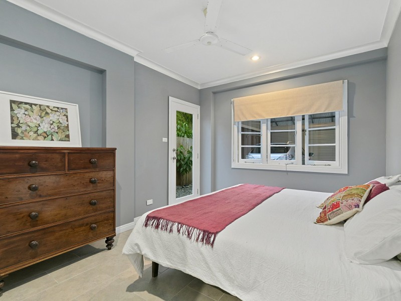 25 Endeavour Road, Clifton Beach QLD 4879