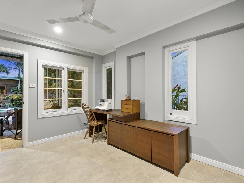 25 Endeavour Road, Clifton Beach QLD 4879