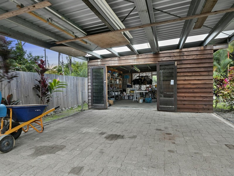 25 Endeavour Road, Clifton Beach QLD 4879