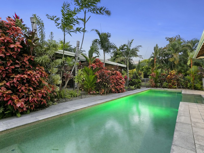 25 Endeavour Road, Clifton Beach QLD 4879