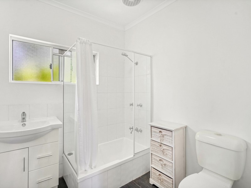 3/126 Pease Street, Manoora QLD 4870