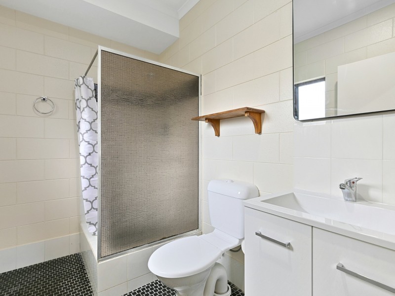 31 McFarlane Drive, Kanimbla QLD 4870