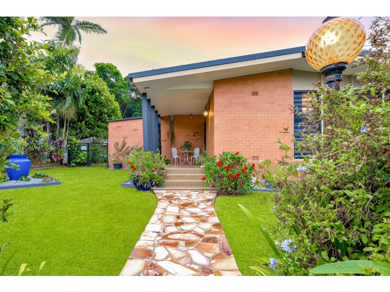 52 Nolan Street, Whitfield QLD 4870