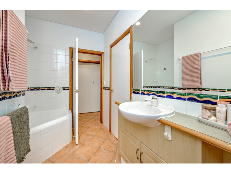 3 Queenley Close, Edge Hill QLD 4870
